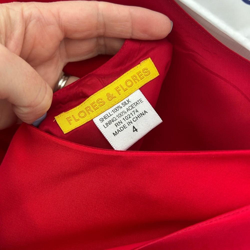 Silk Red Sleeveless Back Drape Dress Size 4 by Flores & Flores - Picture 8 of 12